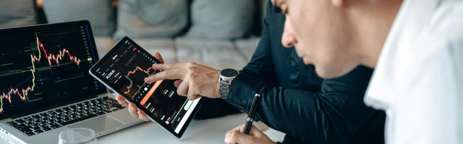 text
data strategy, intelligent automation, AI platforms, data pipelines, advanced analytics, data teams, decision making, data collection, data integration, data centralization, data ingestion, data accuracy, single source, data quality